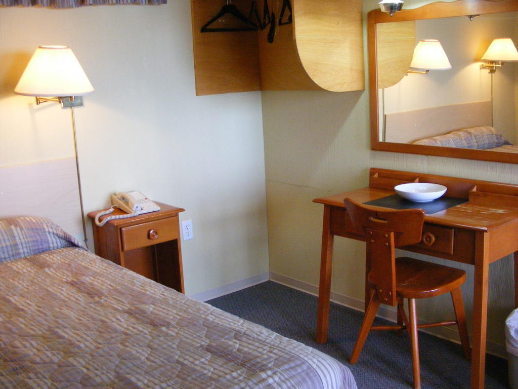 Hotel Motel Bon Accueil Rivière-la-Madeleine Szoba fotó